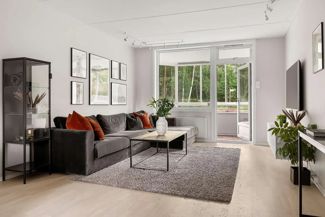 Home Window Repair: Fix Windows Safely